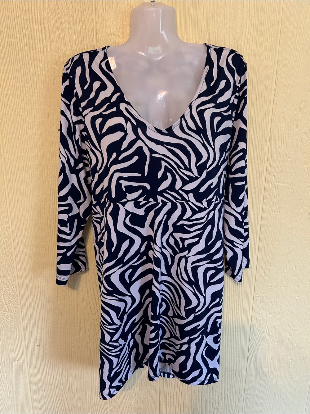 Women's Navy and White Zebra Print top